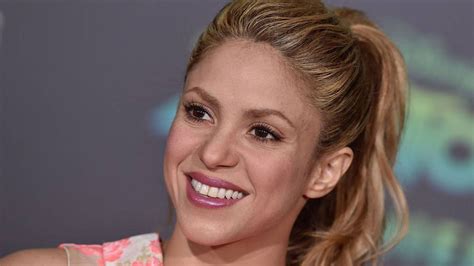 shakira sexy|Shakira's bikini body is phenomenal in bombshell beach photo.